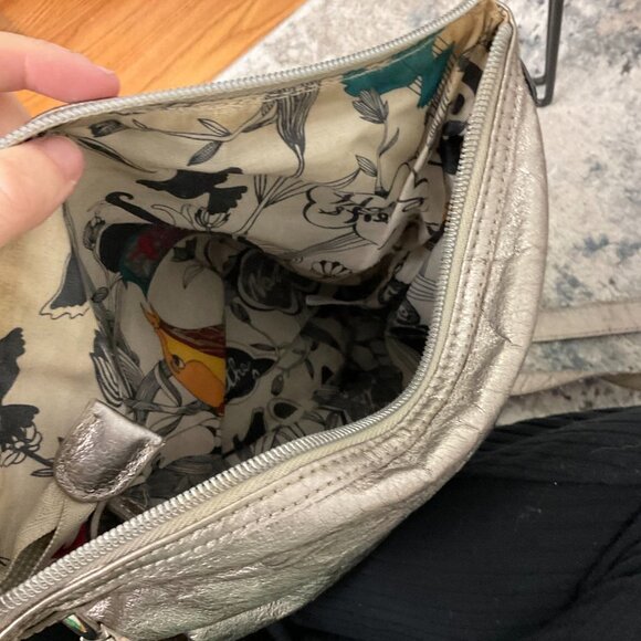 The Sak Leather Crossbody Metallic Shoulder Bag Purse Zip Pockets Gold - Picture 5 of 5